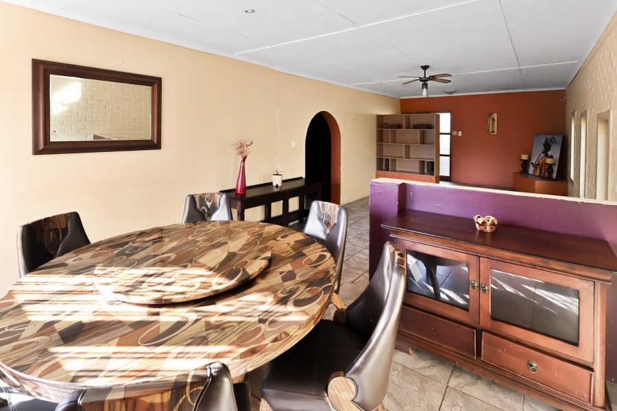 To Let 4 Bedroom Property for Rent in Beacon Bay Eastern Cape